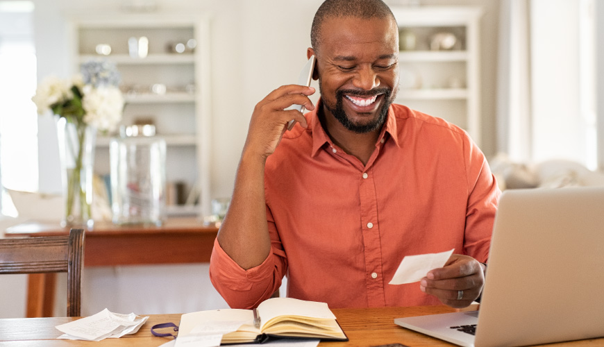 bank customer talking to FI